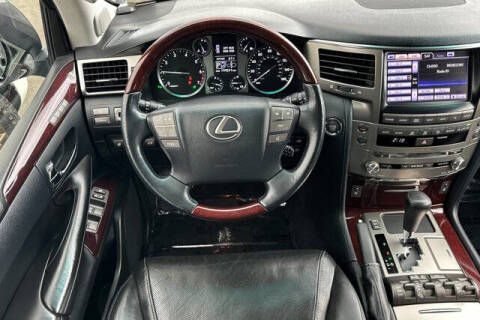 2014 Lexus LX 570