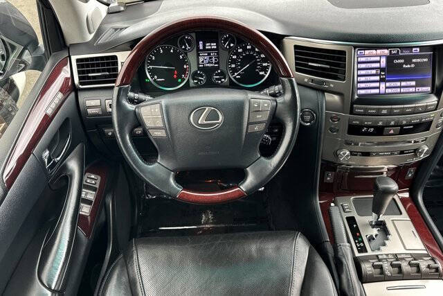 2014 Lexus LX 570