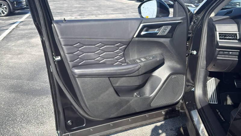 2026 Mitsubishi Outlander SEL