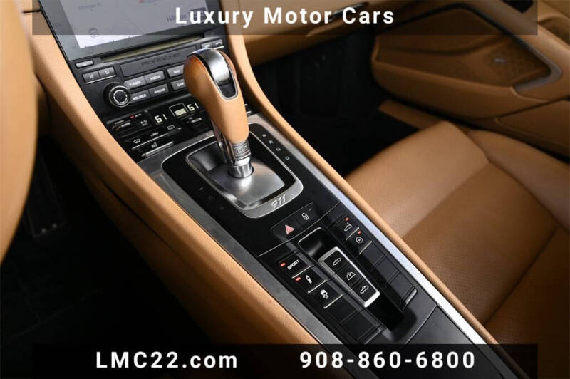 2017 Porsche 911 Carrera