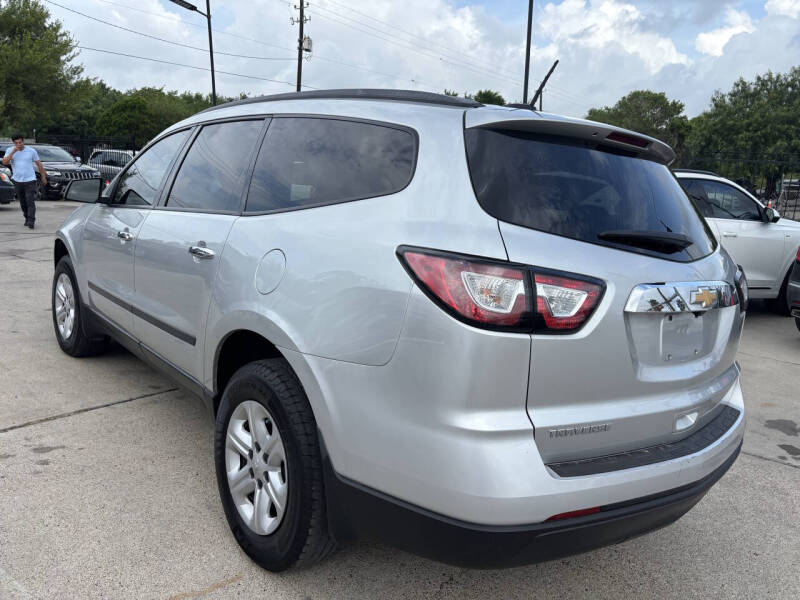 2017 Chevrolet Traverse LS