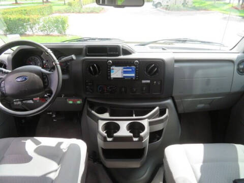 2014 Ford E-Series E-150 XLT