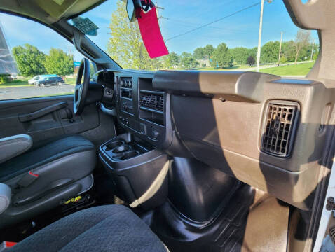 2023 Chevrolet Express 2500