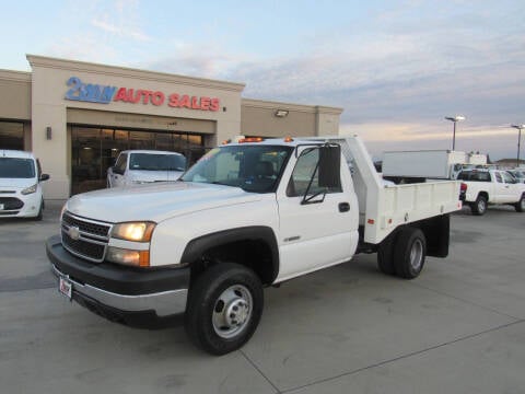 2007 Chevrolet Silverado 3500 CC Classic for sale at 2Win Auto Sales Inc in Escalon CA