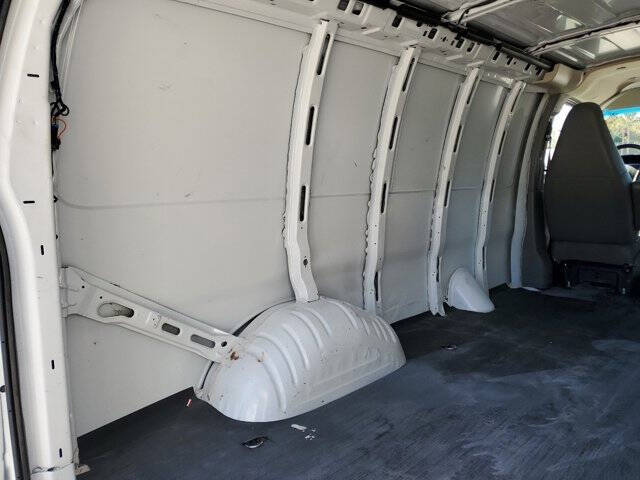 2023 Chevrolet Express 2500