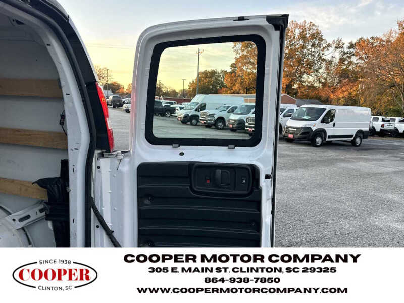 2023 Chevrolet Express 2500