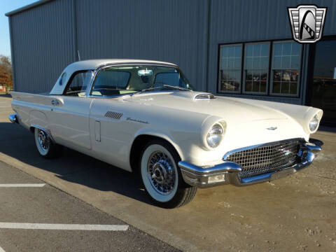 1957 Ford Thunderbird