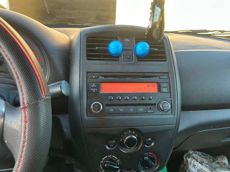 2017 Nissan Versa 1.6 S Plus