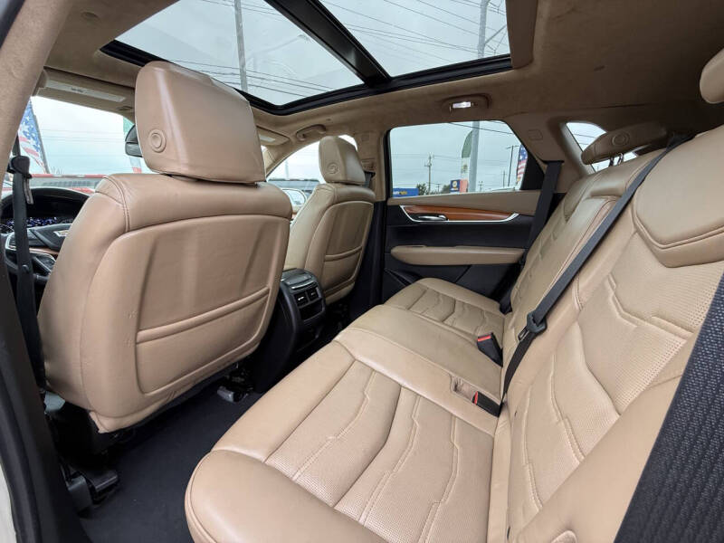 2017 Cadillac XT5 Platinum