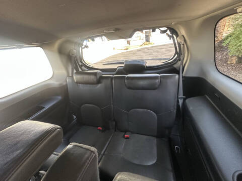 2005 Nissan Pathfinder LE