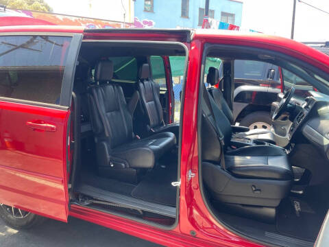 2016 Dodge Grand Caravan R/T