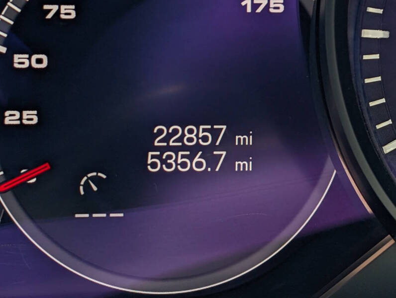 2023 Porsche Cayenne Coupe Platinum Edition