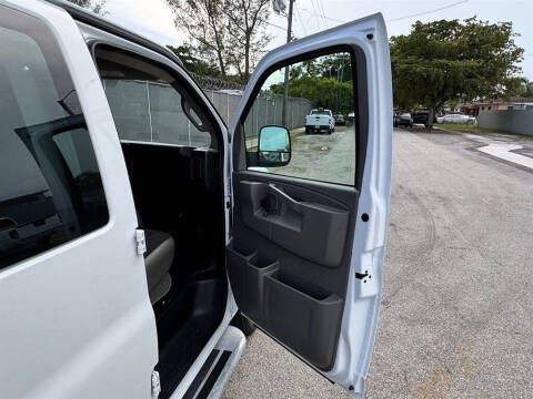 2023 Chevrolet Express 2500