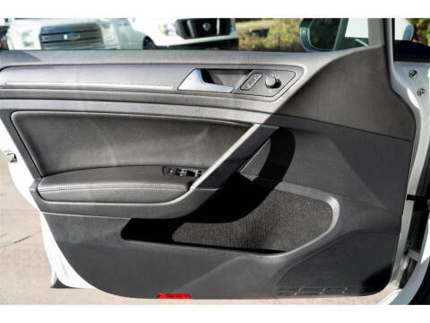 2017 Volkswagen e-Golf SEL Premium