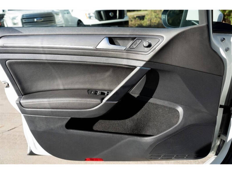 2017 Volkswagen e-Golf SEL Premium