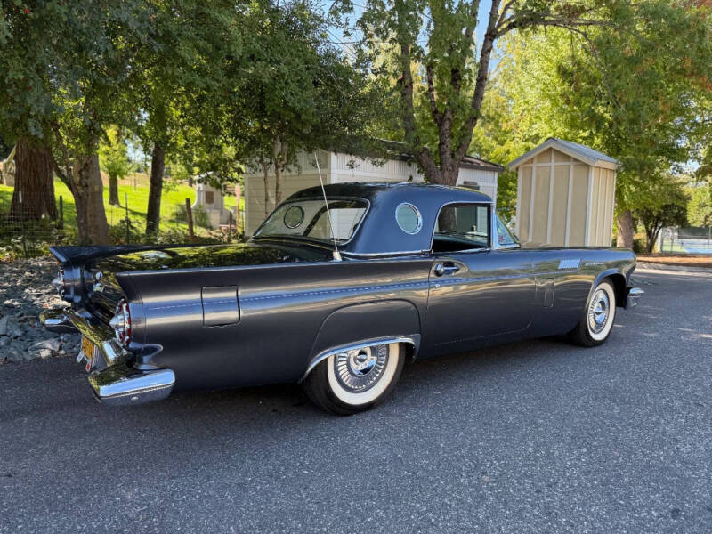 1957 Ford Thunderbird