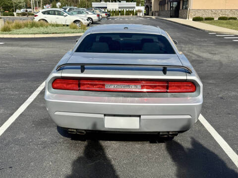 2009 Dodge Challenger SE