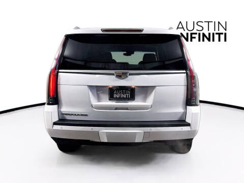 2019 Cadillac Escalade Luxury