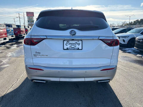 2023 Buick Enclave Essence