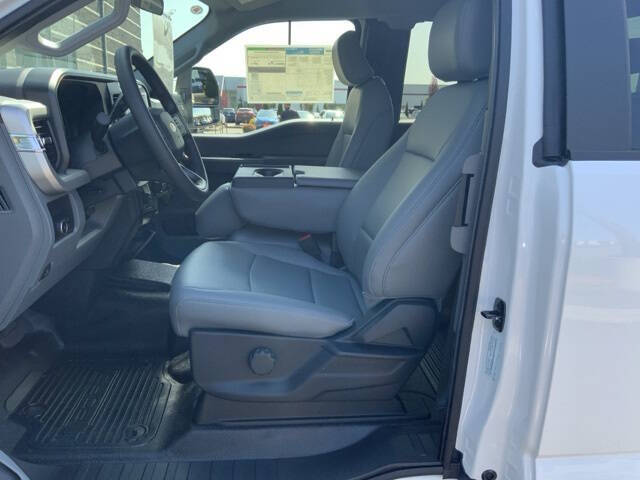 2025 Ford F-350 Super Duty XL