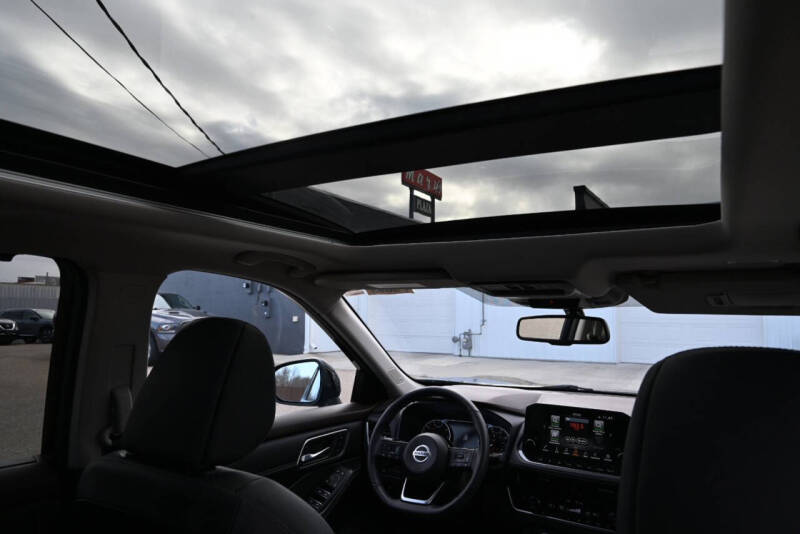 2021 Nissan Rogue SL