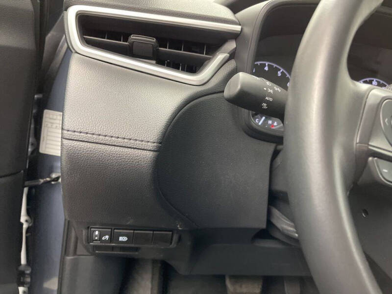 2025 Toyota Corolla Cross LE