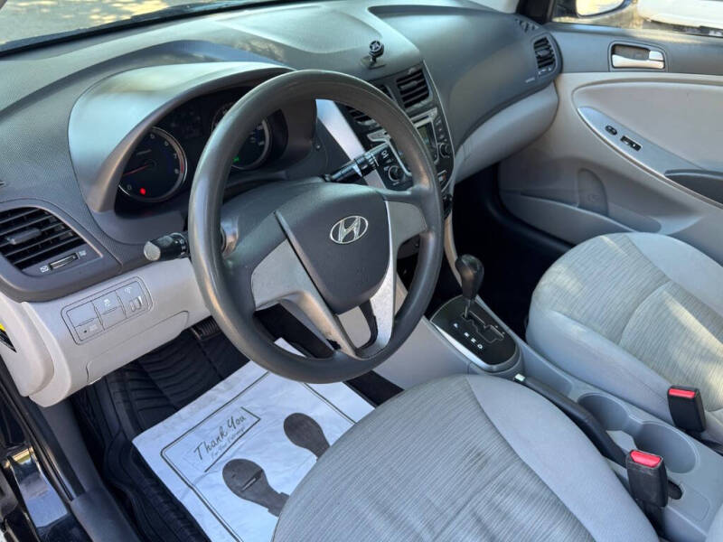 2017 Hyundai Accent SE