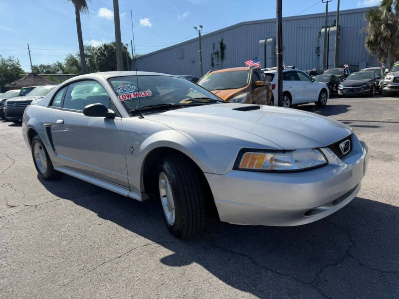 2000 Ford Mustang
