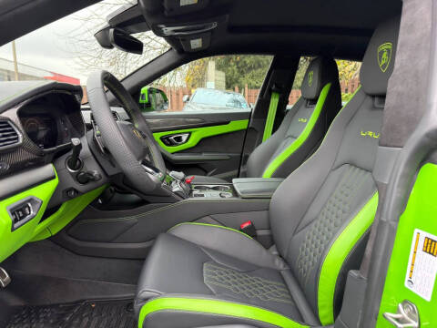 2024 Lamborghini Urus S