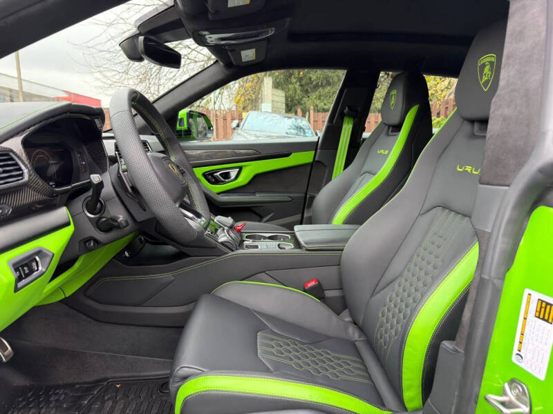 2024 Lamborghini Urus S