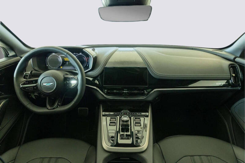 2026 Aston Martin DBX 707