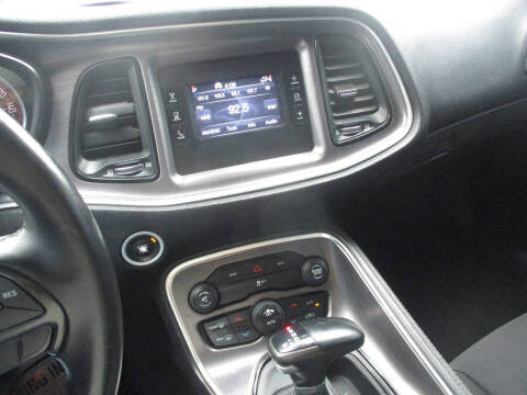 2015 Dodge Challenger SXT
