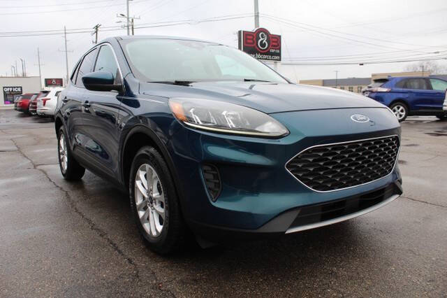 2020 Ford Escape SE
