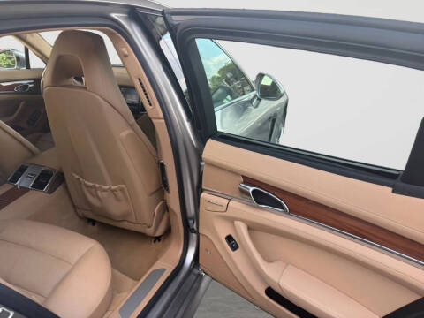 2012 Porsche Panamera