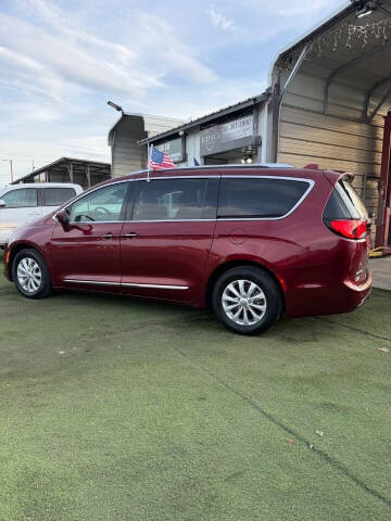 2019 Chrysler Pacifica Touring L