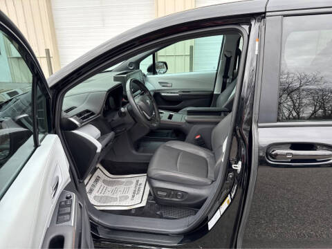 2024 Toyota Sienna XSE 7-Passenger