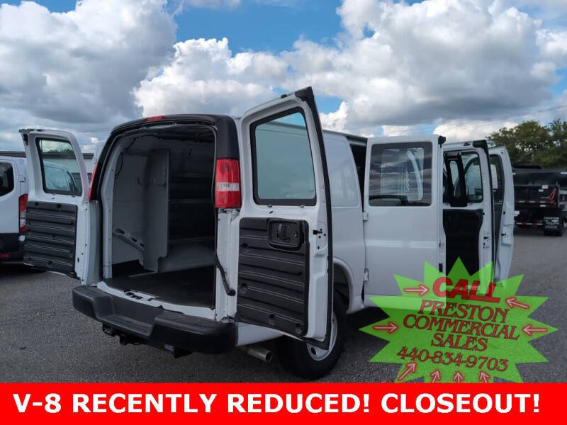 2025 Chevrolet Express 3500