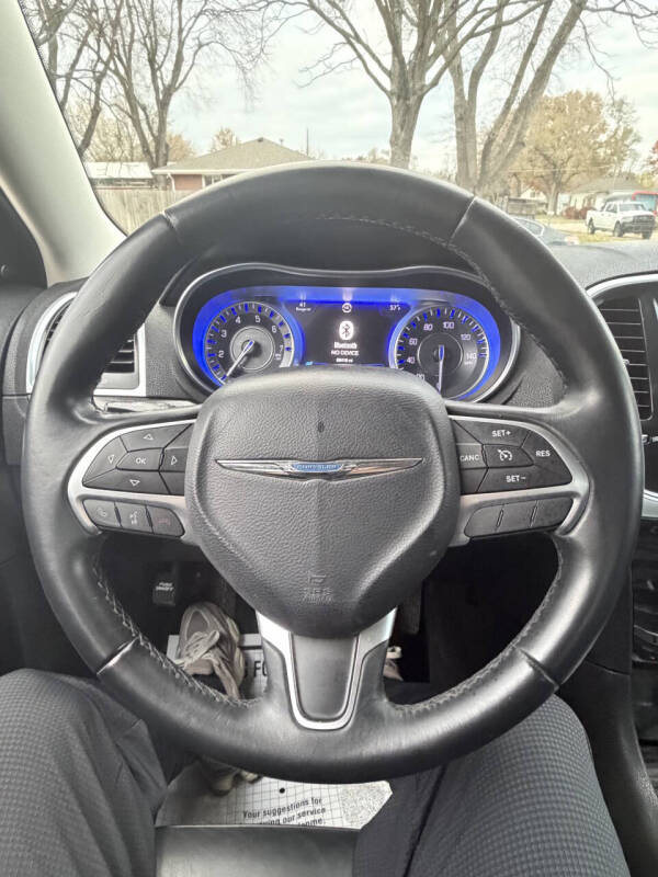 2016 Chrysler 300 Limited