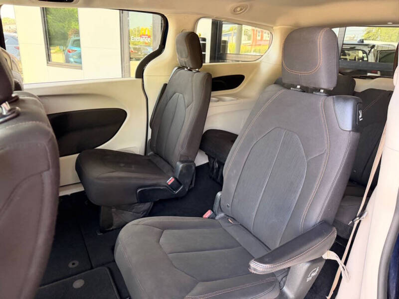 2017 Chrysler Pacifica Touring