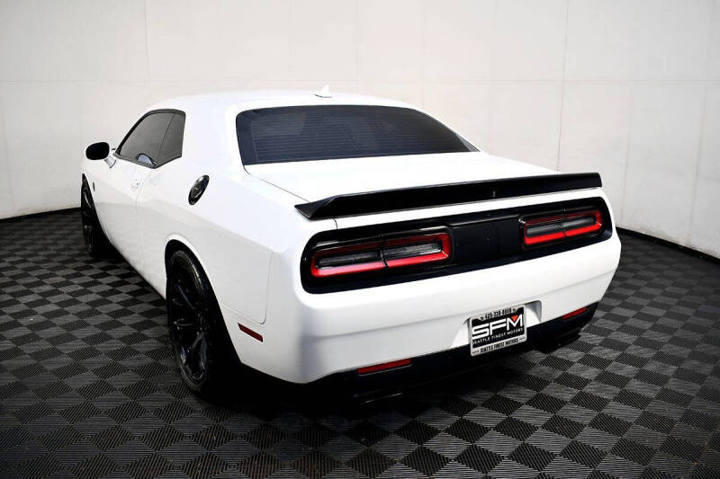 2015 Dodge Challenger SRT Hellcat