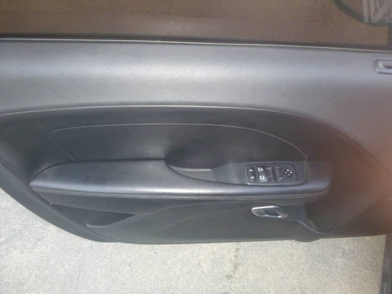 2018 Dodge Challenger SXT Plus