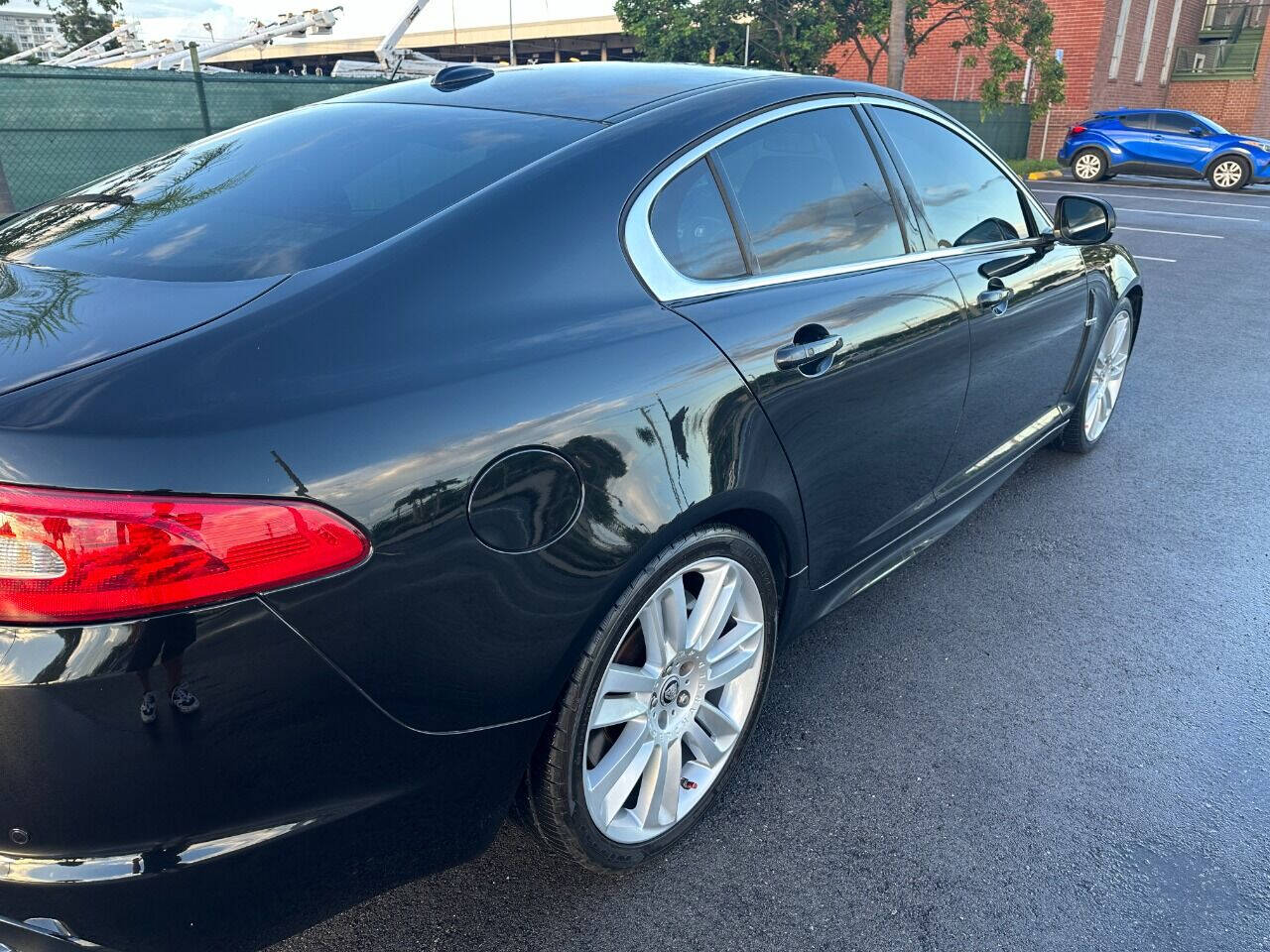 2011 Jaguar XF  - $13,900