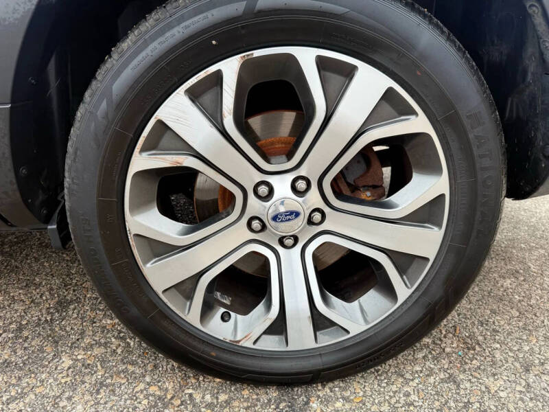 2019 Ford Explorer Platinum