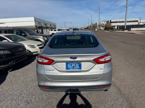 2013 Ford Fusion SE