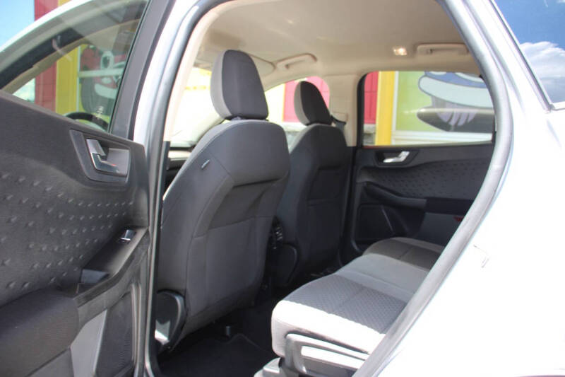 2020 Ford Escape SE