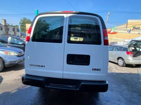 2019 GMC Savana 2500