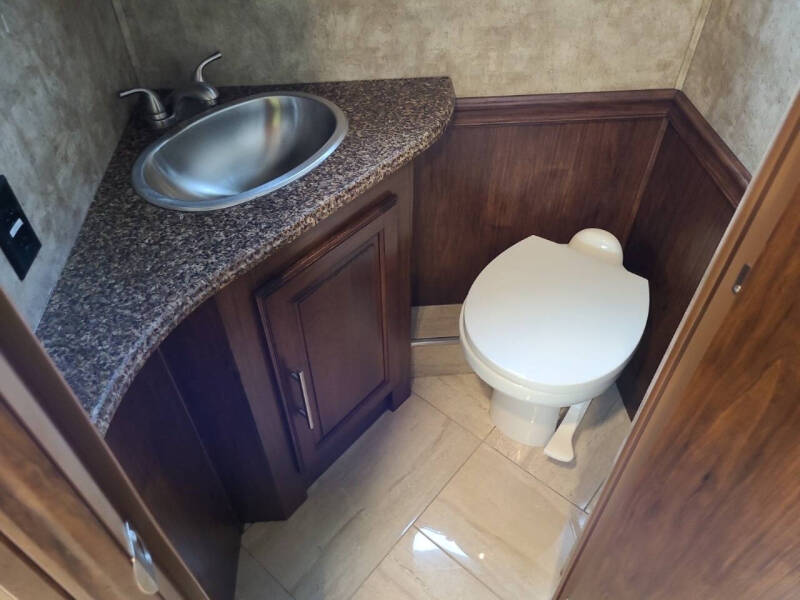 2017 Coachmen RV Sportscoach 404RB Sale Pending