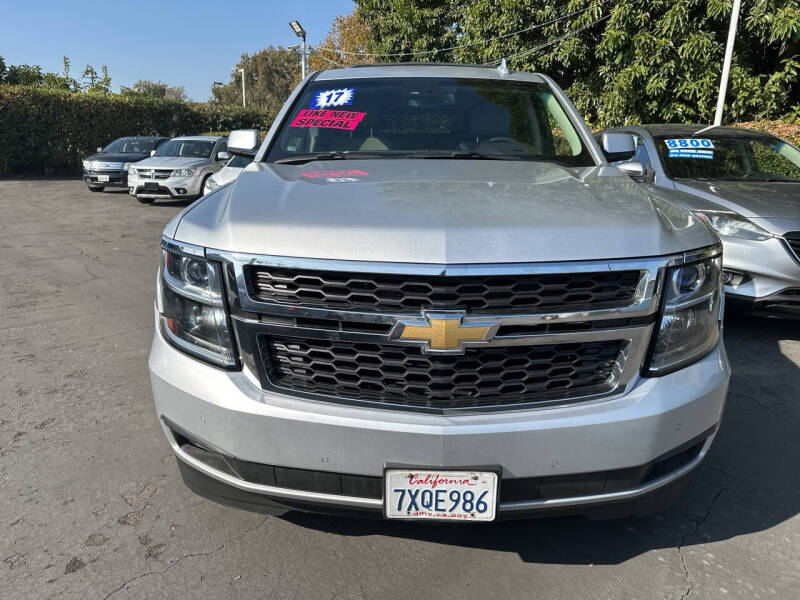 2017 Chevrolet Tahoe LT photo 5