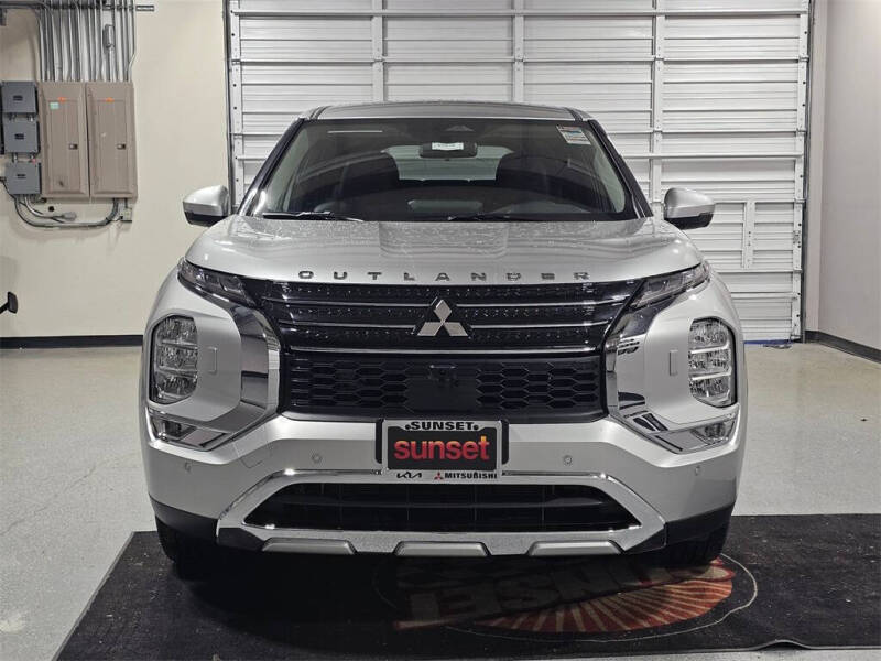 2025 Mitsubishi Outlander PHEV SE