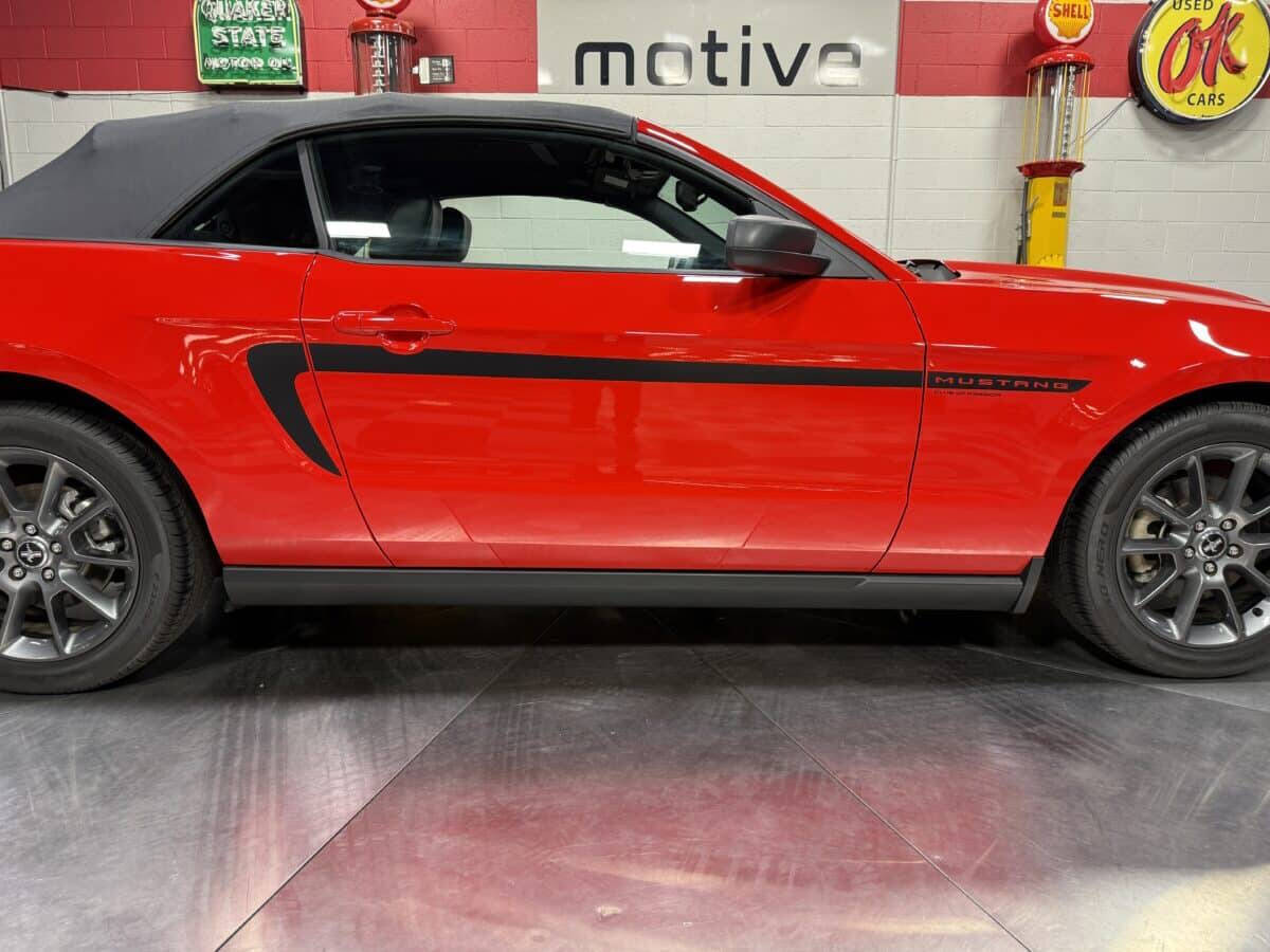 2011 Ford Mustang 31